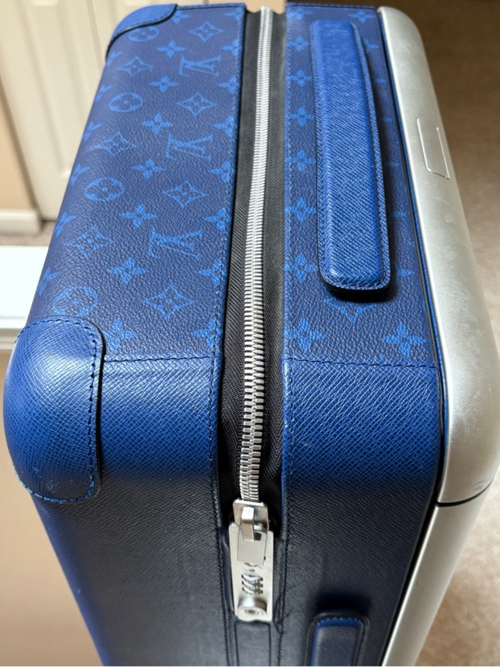 Louis Vuitton Blue Monogram Rolling Carry-On - Picture 2 of 9
